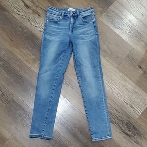 Womens Ashland Risen Jeans. Dark Wash. Size 26